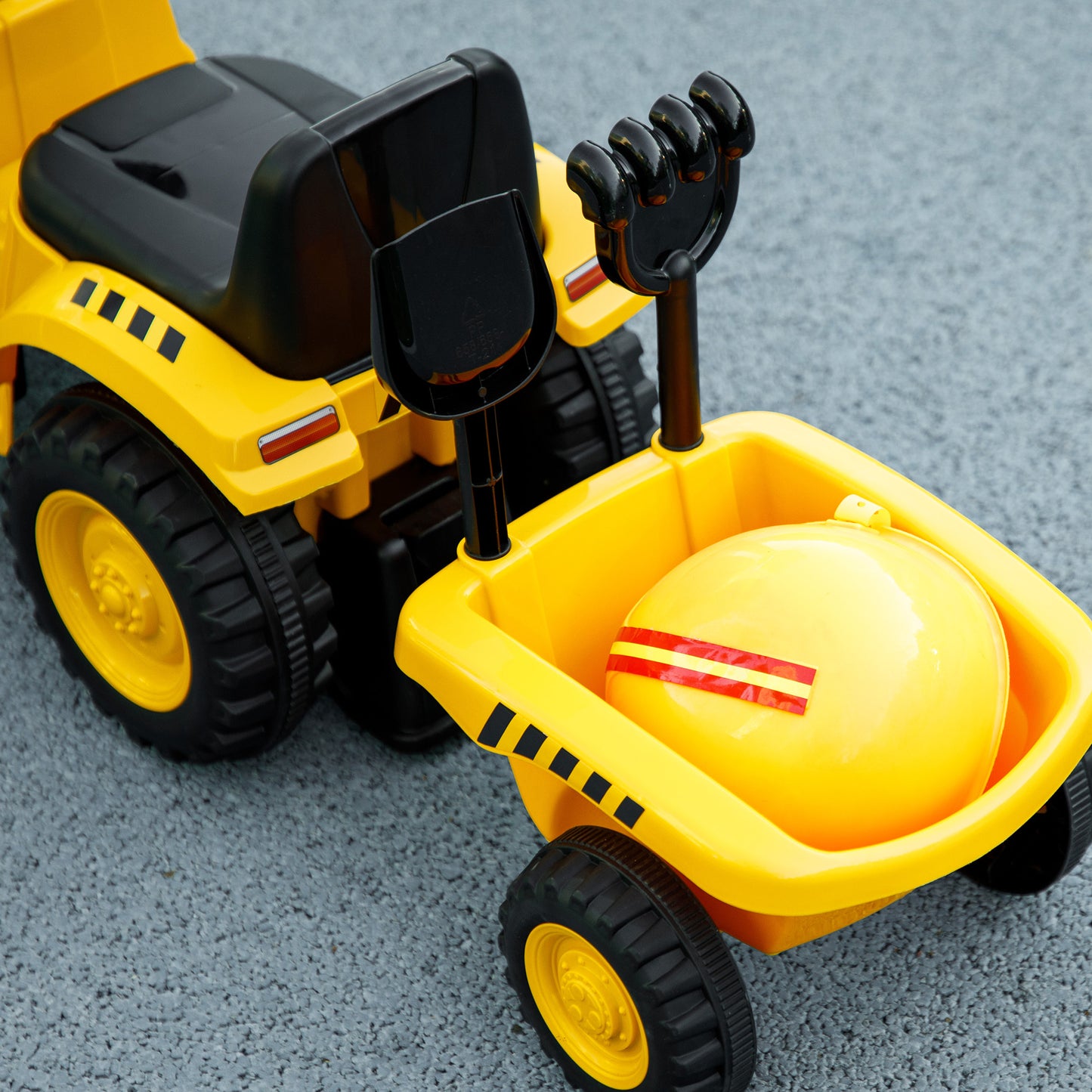 Caterpillar Licensed No Power Ride On Tractor with Shovel, Trailer Kids Crystal