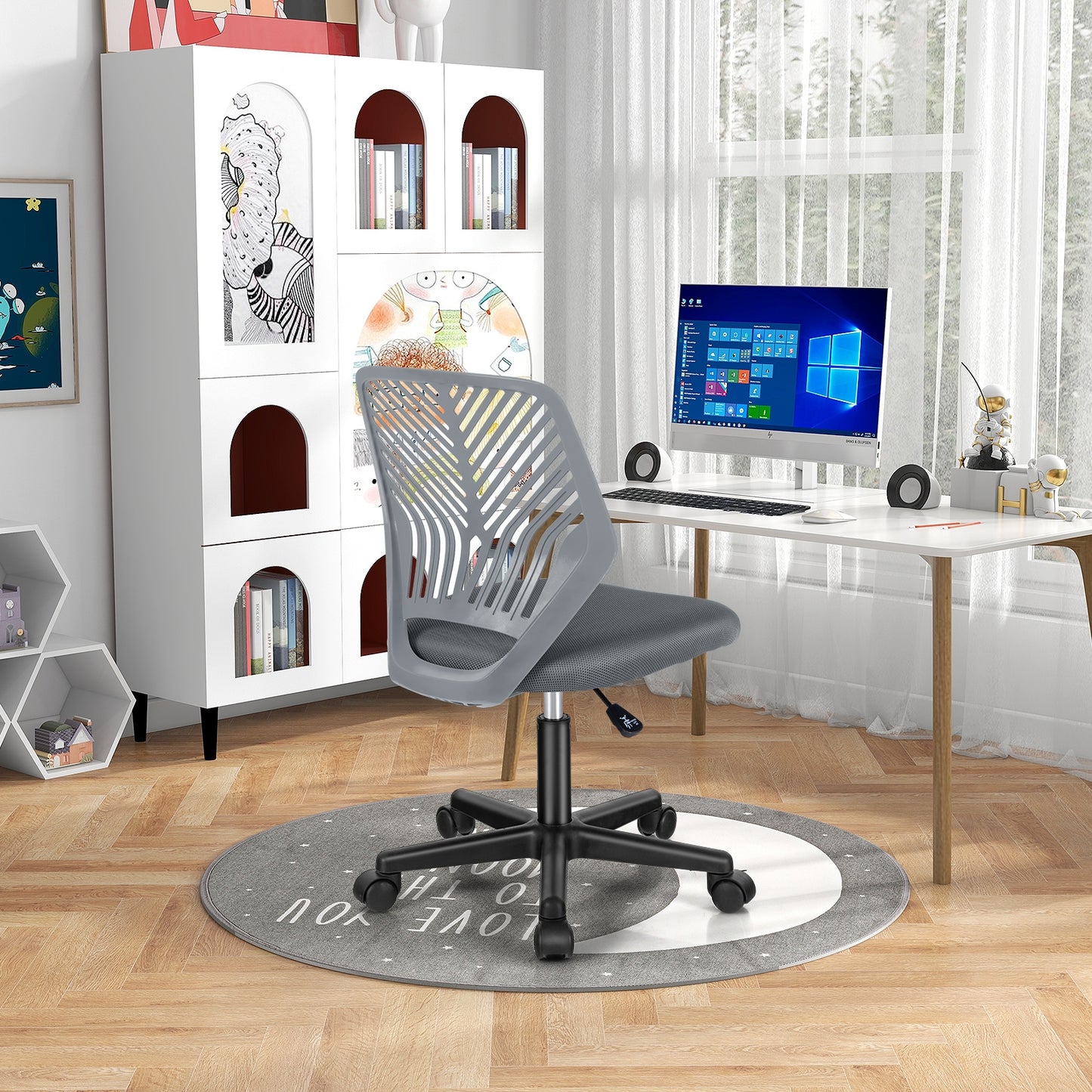 Height-adjustable Ergonomic Kids Desk Chair with Universal Casters-Gray Kids Crystal