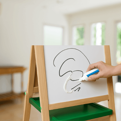 🧼 Toothpaste Hack to Clean Permanent Marker from Your Kid’s Art Easel – Make It Look Brand New! Transform Your Kids' Art Easel with This Simple Cleaning Hack! - Kids Crystal