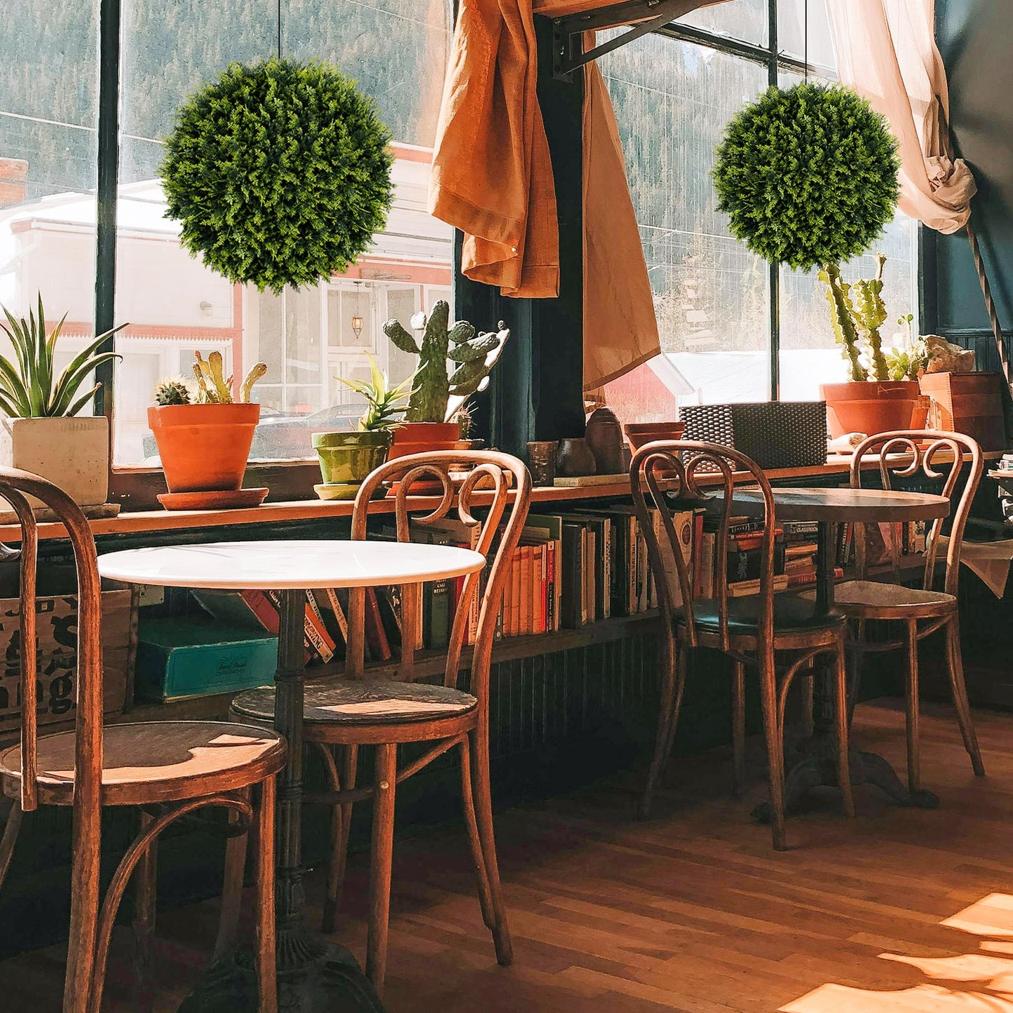 2 Pieces 18/22 Inches Indoor Outdoor Faux Decorative Balls for Patio Garden Front Door Balcony and Backyard-S Kids Crystal