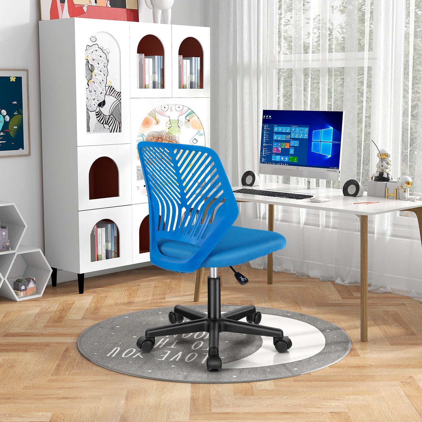 Height-adjustable Ergonomic Kids Desk Chair with Universal Casters-Blue Kids Crystal