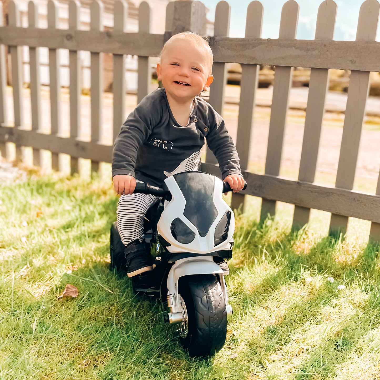 6V Kids Motorcycle Battery Powered Toddler Ride On with Headlight Music 3 Wheels Black Kids Crystal